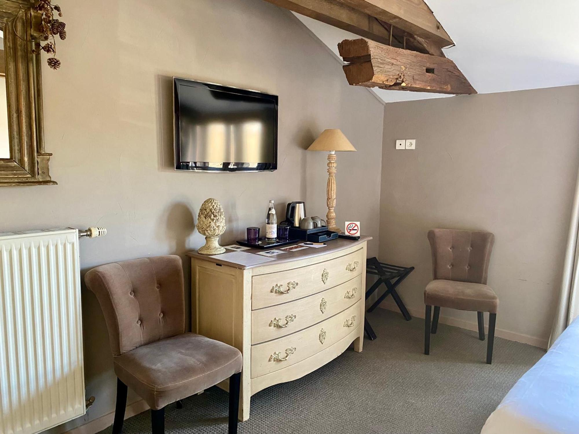 Hotel De La Tour Châtillon-sur-Chalaronne Buitenkant foto